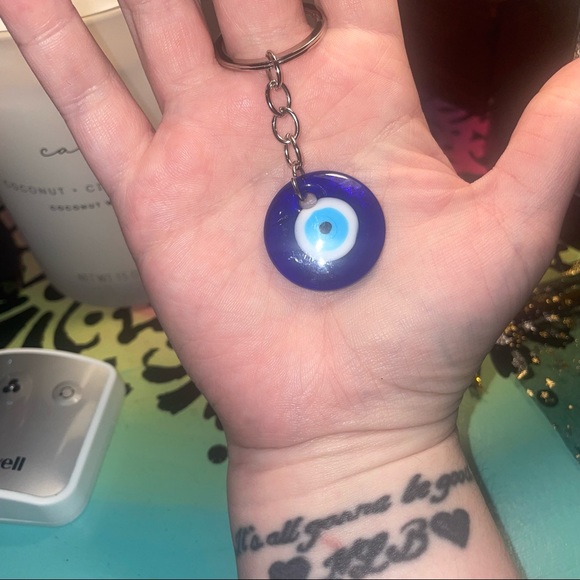 ✨🧿Evil Eye Keychain w/Matching Charm🧿✨White Charm✨ - Picture 6 of 8
